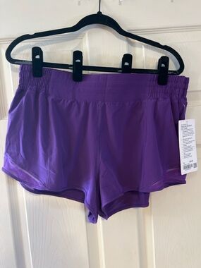 Lululemon Hotty Hot HR 2.5” Lined Shorts Purple Size 14 NWT